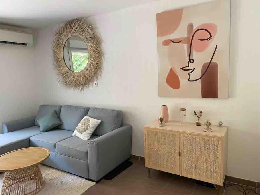 Tres Bel Appartement Contemporain Et Calme Fréjus エクステリア 写真